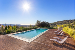 L'impatto dell'ondata di calore sull'acqua della tua piscina: cosa devi sapere