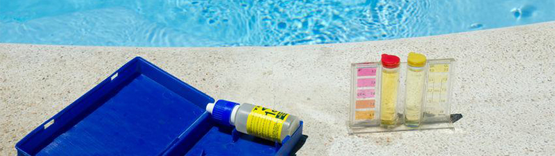 Quelles sont les conséquences d’un pH mal ajusté pour la piscine?